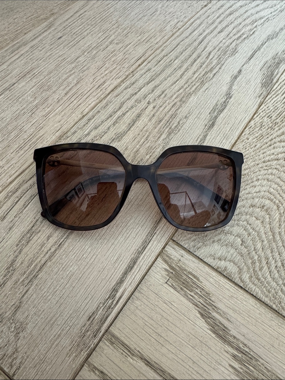Tory Burch Brown Gradient Oversized Square Sunglasses
